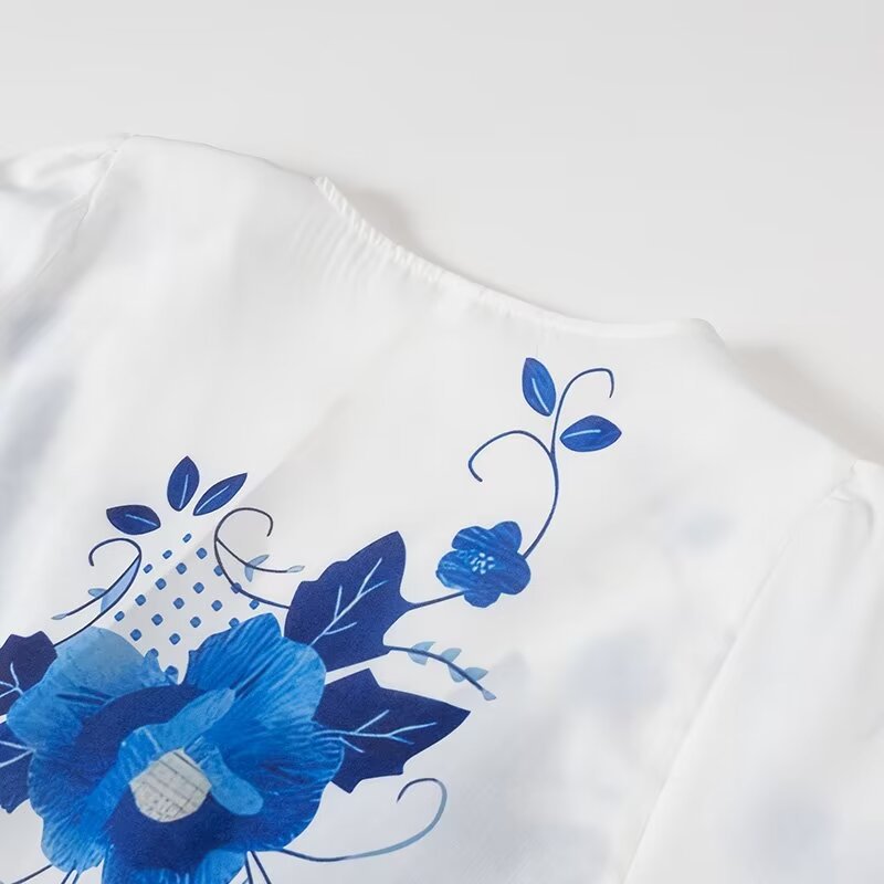 Trendy Flower Printed Tie Front Crop Top