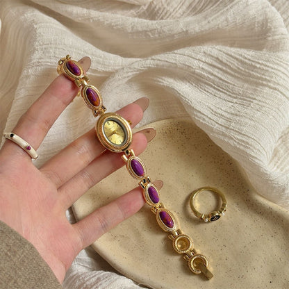 Vintage Gold Oval Dial Bracelet Quartz Watch