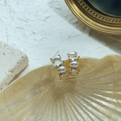 Sweet Delicate Rhinestone Pearl Stud Earrings