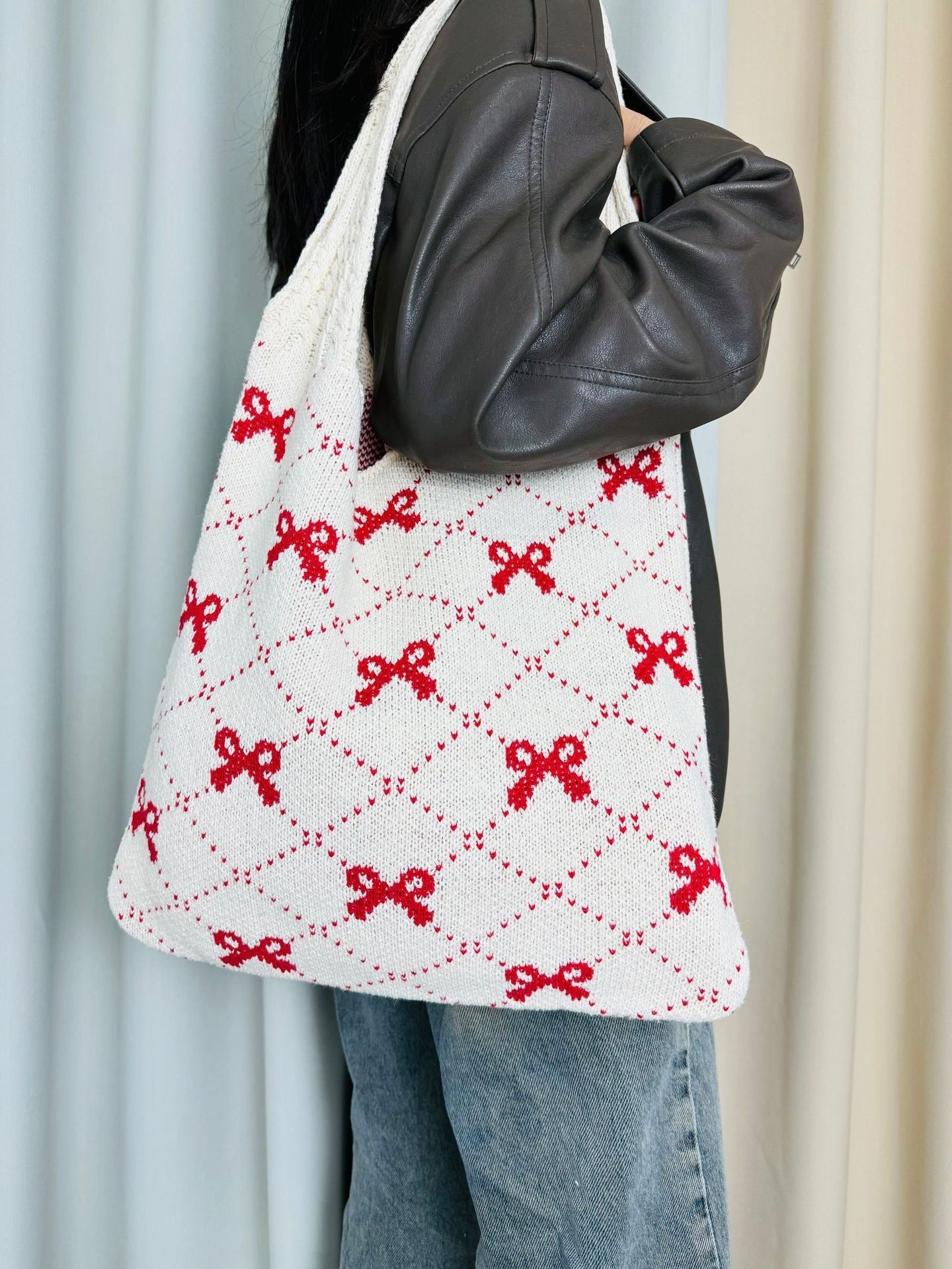 Bows Print Large Capacity Knit Shoulder Bag