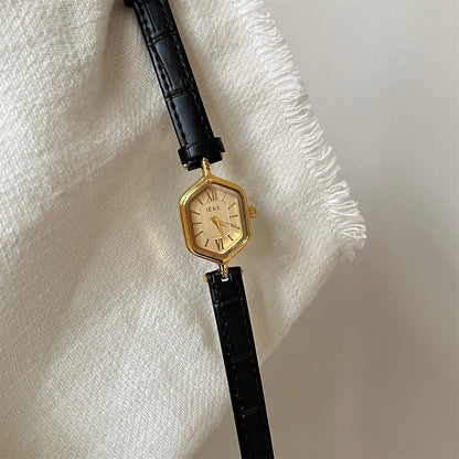 Trendy Diamond-Shaped Roman Dial Quartz Watch