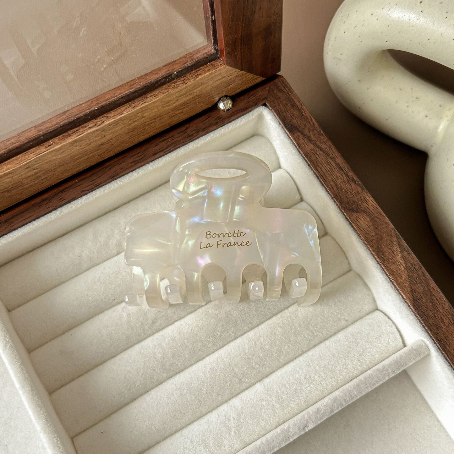 2+Elegant Small Latter Print Hair Claws