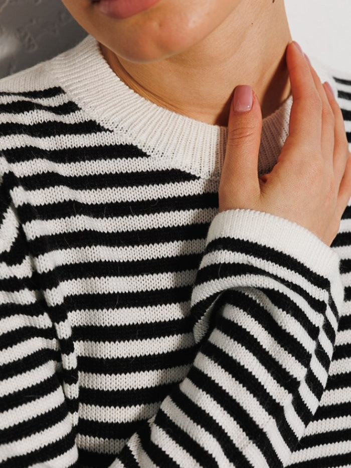 Stripe Contrast Color Knit Tops