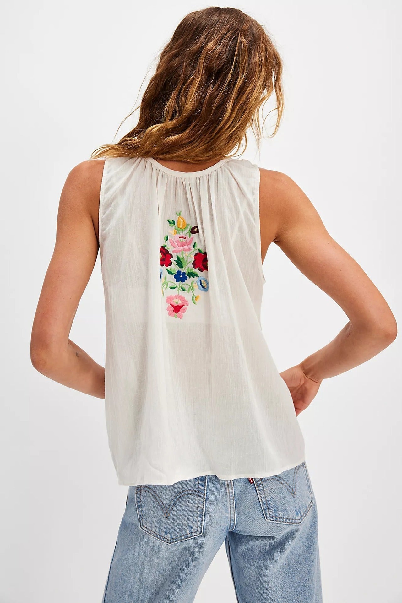 Embroidered Flower U-Neck Sleeveless Top