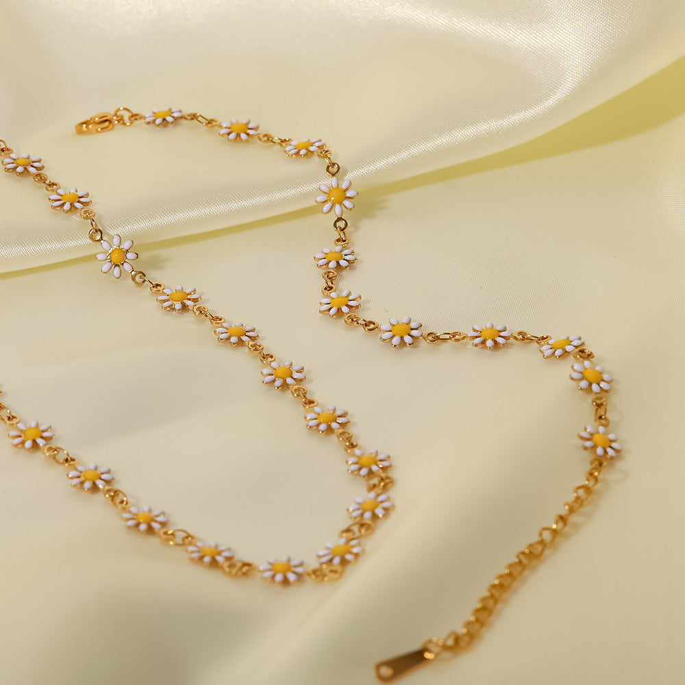 White/Colourful Daisy Chain Necklace