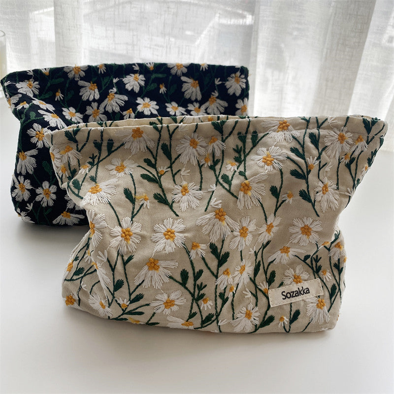 Embroidery Flower Simple Portable Make Up Bag