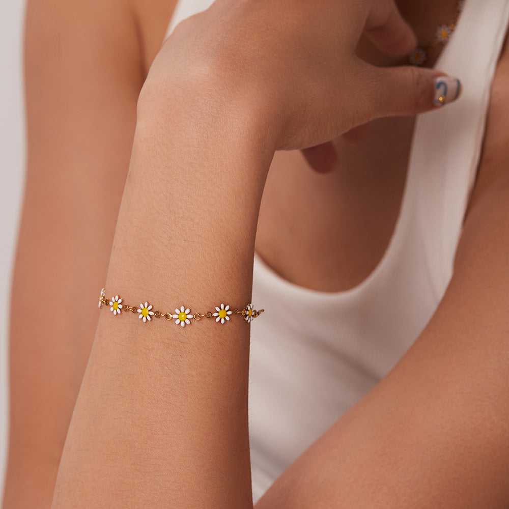 White/Colourful Daisy Chain Necklace