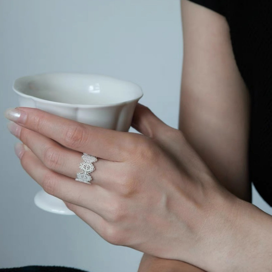 Elegant Lace Hollow Out Open Ring