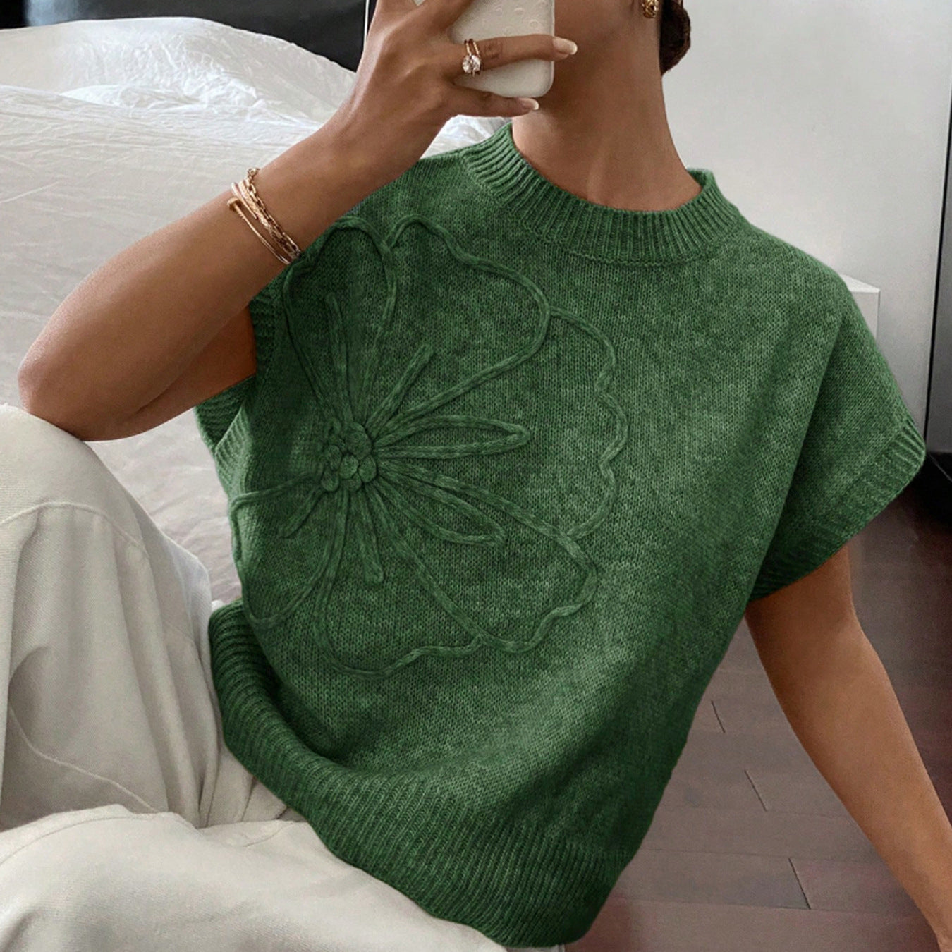 Trendy Floral Embroidered Sleeveless Knit Top