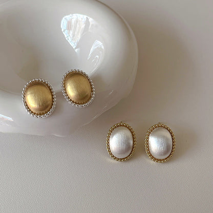Oval Vintage Matta Simple Stud Earrings