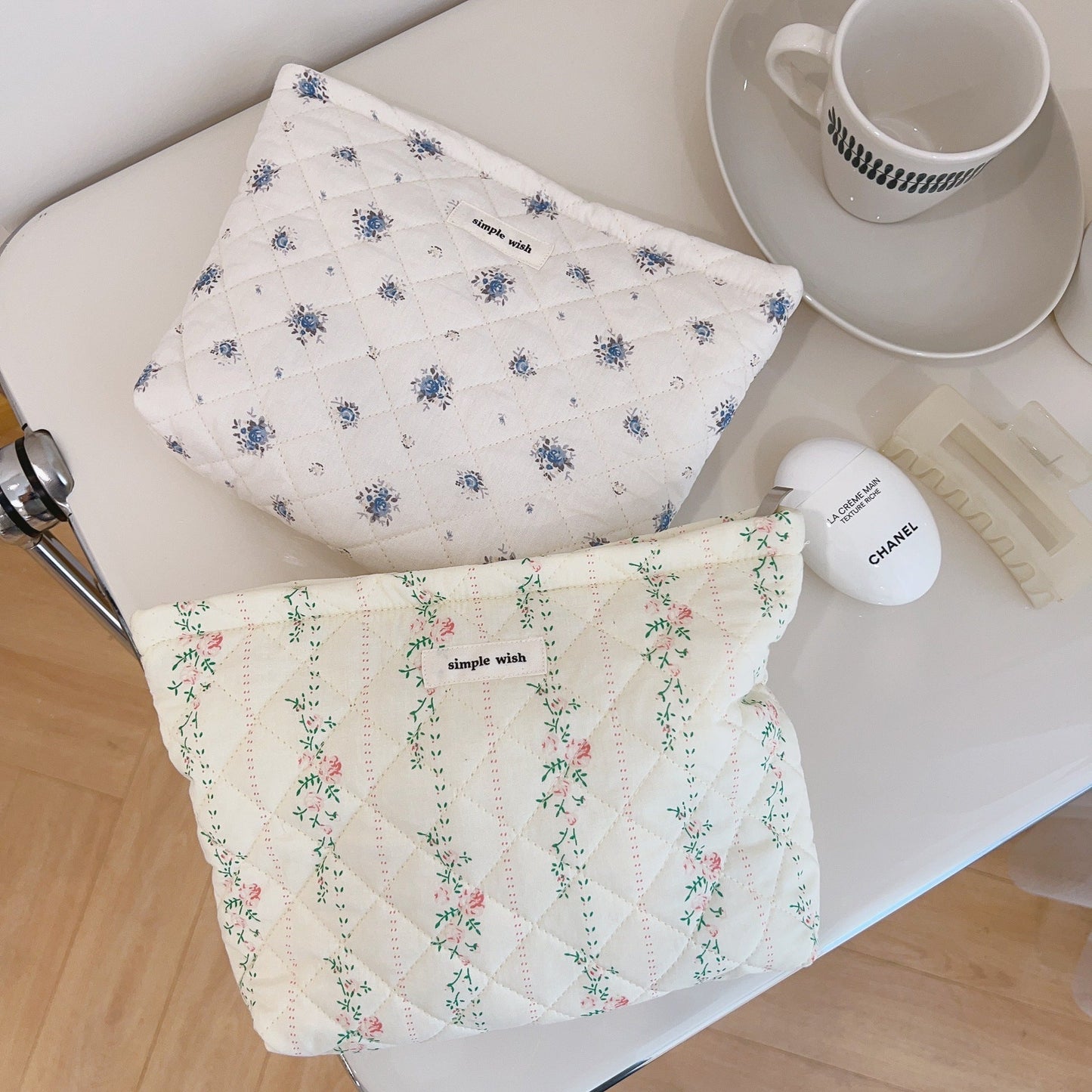 Floral Print Portable Quilted Makeup Bag