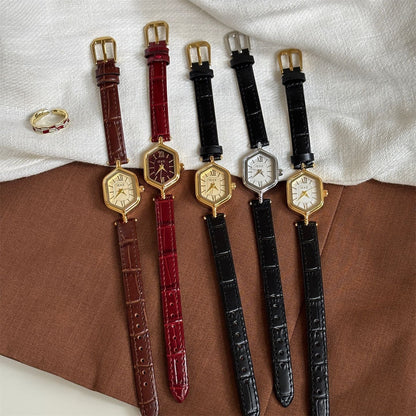 Trendy Diamond-Shaped Roman Dial Quartz Watch