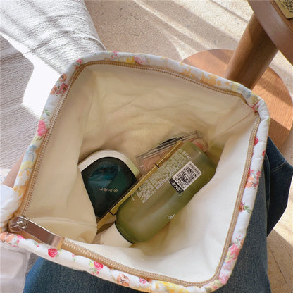Flower Print Padded Large Capacity Make Up Bag