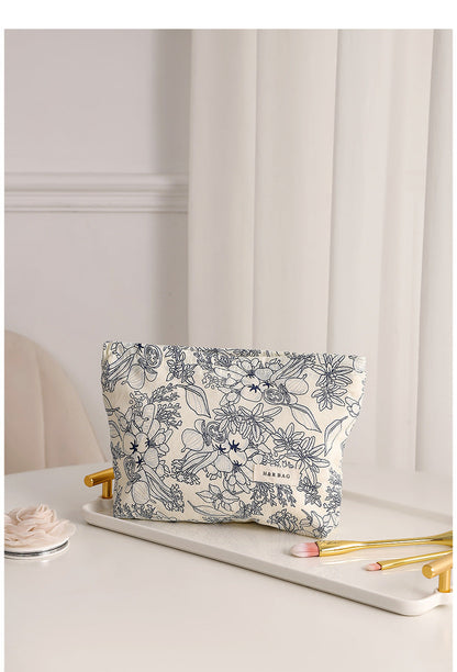 Floral Print Sweet Simple Cosmetic Bag