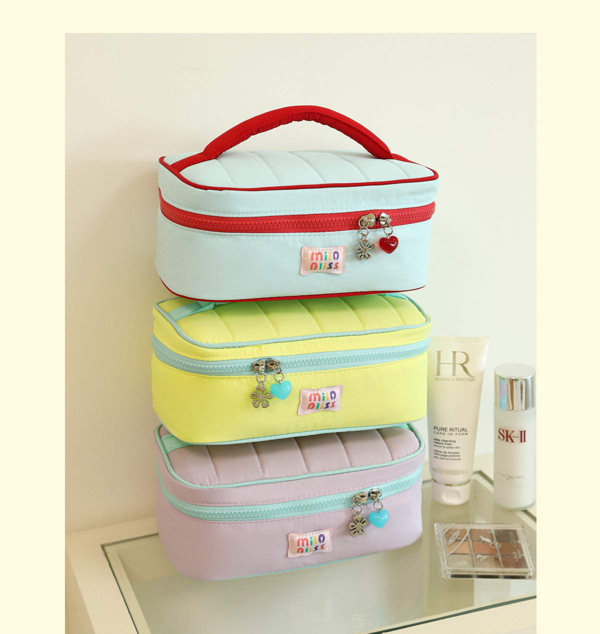 Simple Large Capacity Portable Makeup Bag