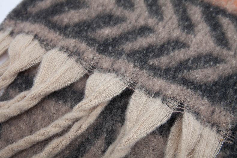 Contrast Color Print Tassel