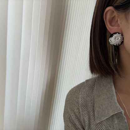 Vintage Flower Round Shape Stud Earring