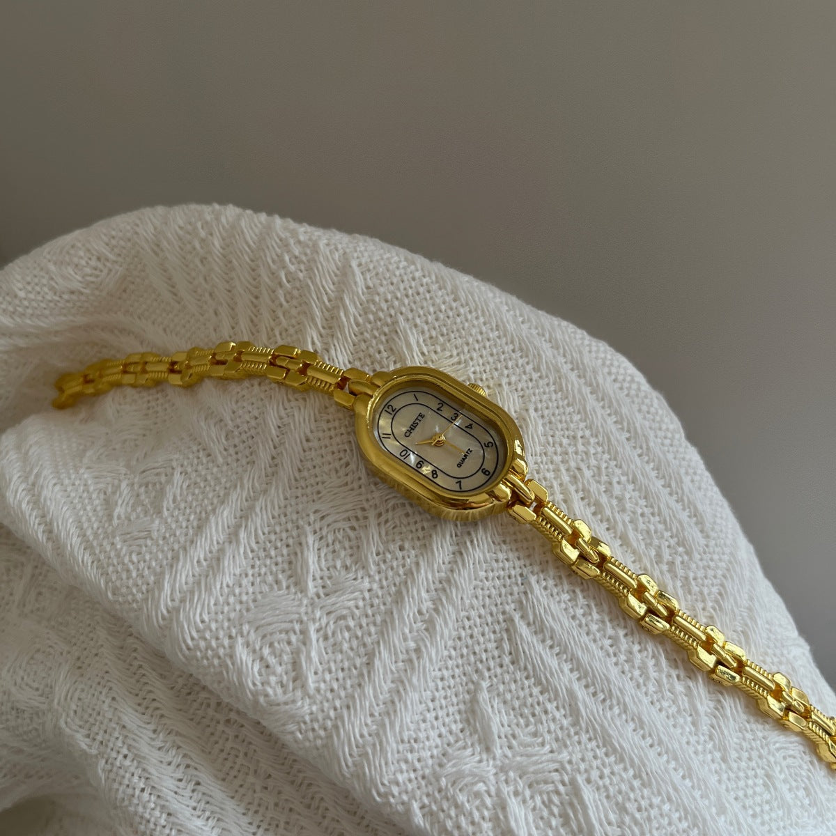 Vintage Gold Oval Bracelet Quartz Watch