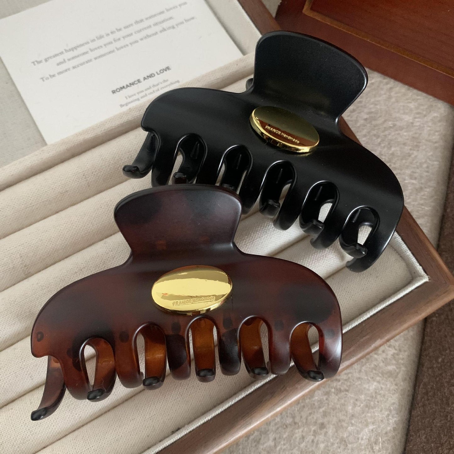 Simple Vintage Elegant Claw Clip