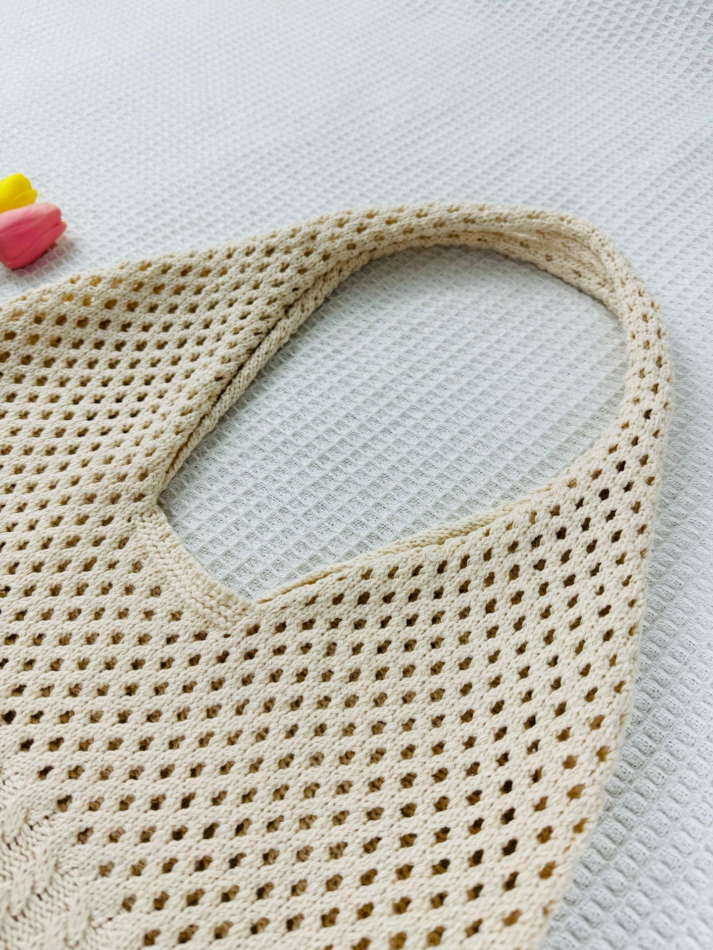 3+ Love Print Hollow Out KNit Shoulder Bag