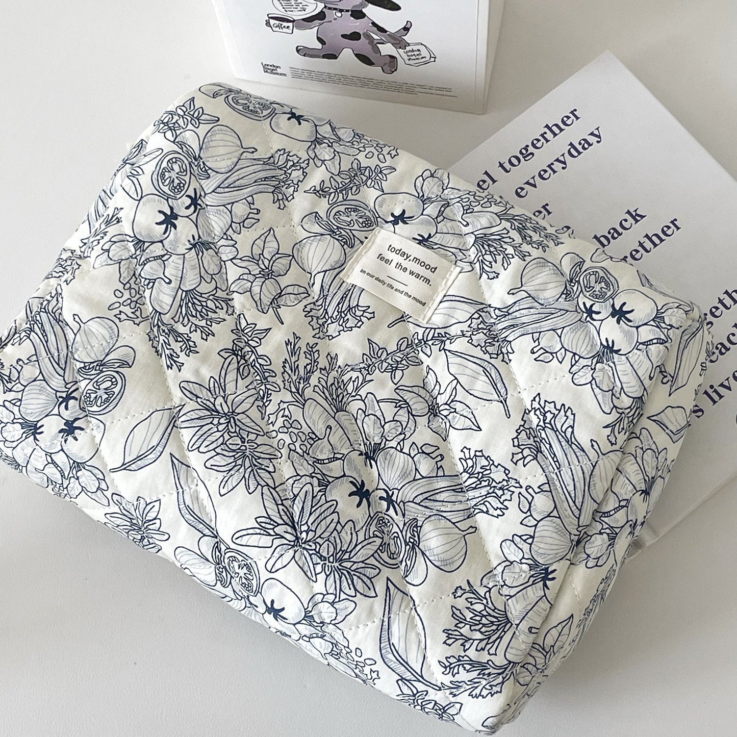 Simple Flower Print Simple Make Up Bag