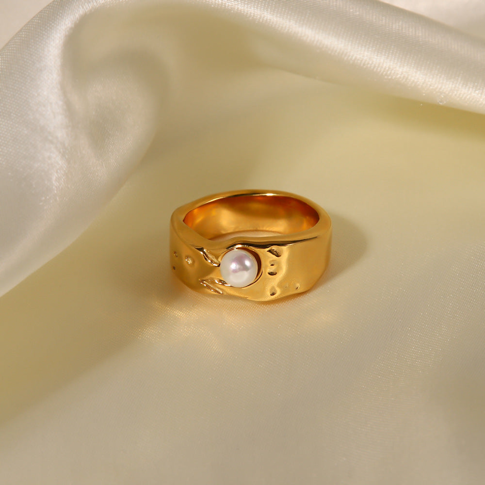 Irrrgular Pearl Vintage Ring