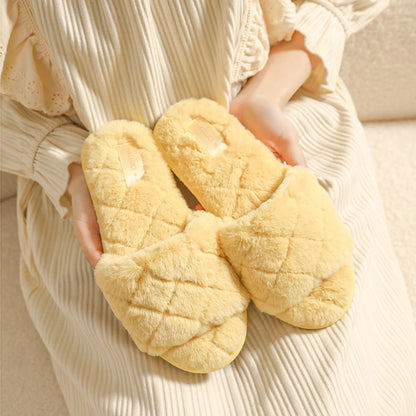 Simple Diamond Pattern Plush Fuzzy Slippers