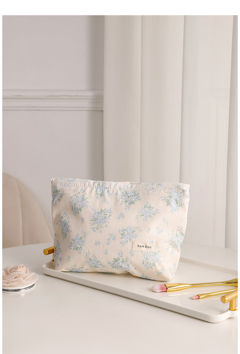 Floral Print Sweet Simple Cosmetic Bag