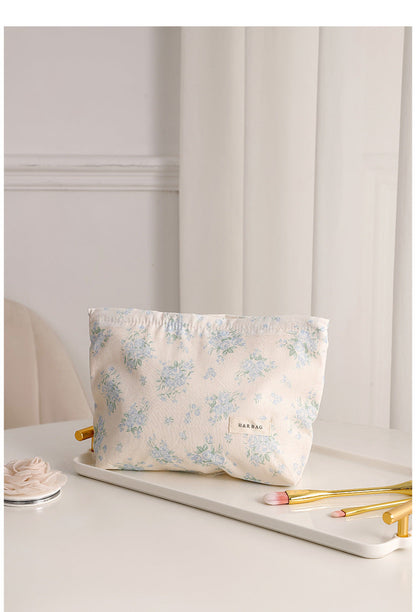 Floral Print Sweet Simple Cosmetic Bag