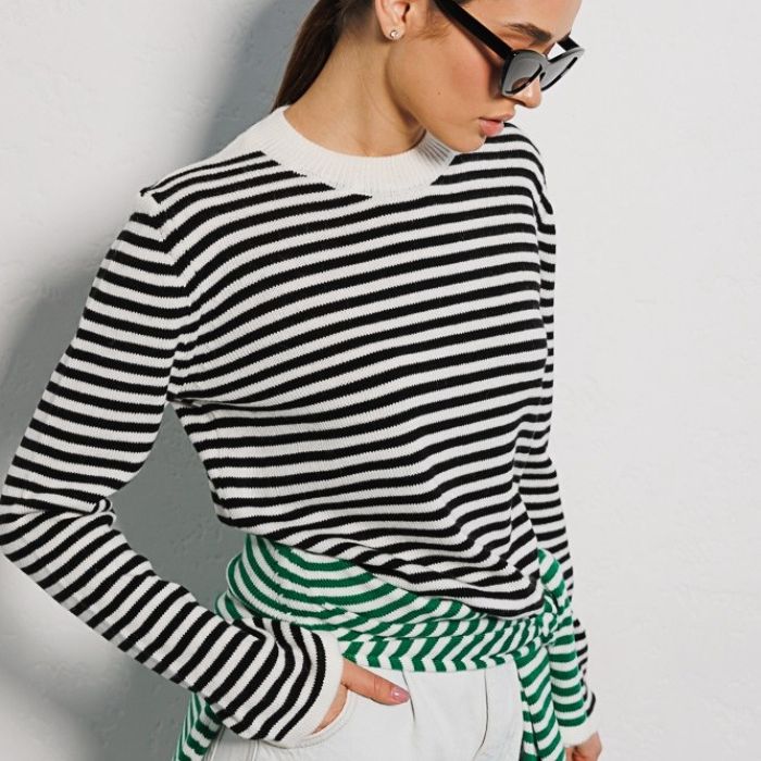 Stripe Contrast Color Knit Tops
