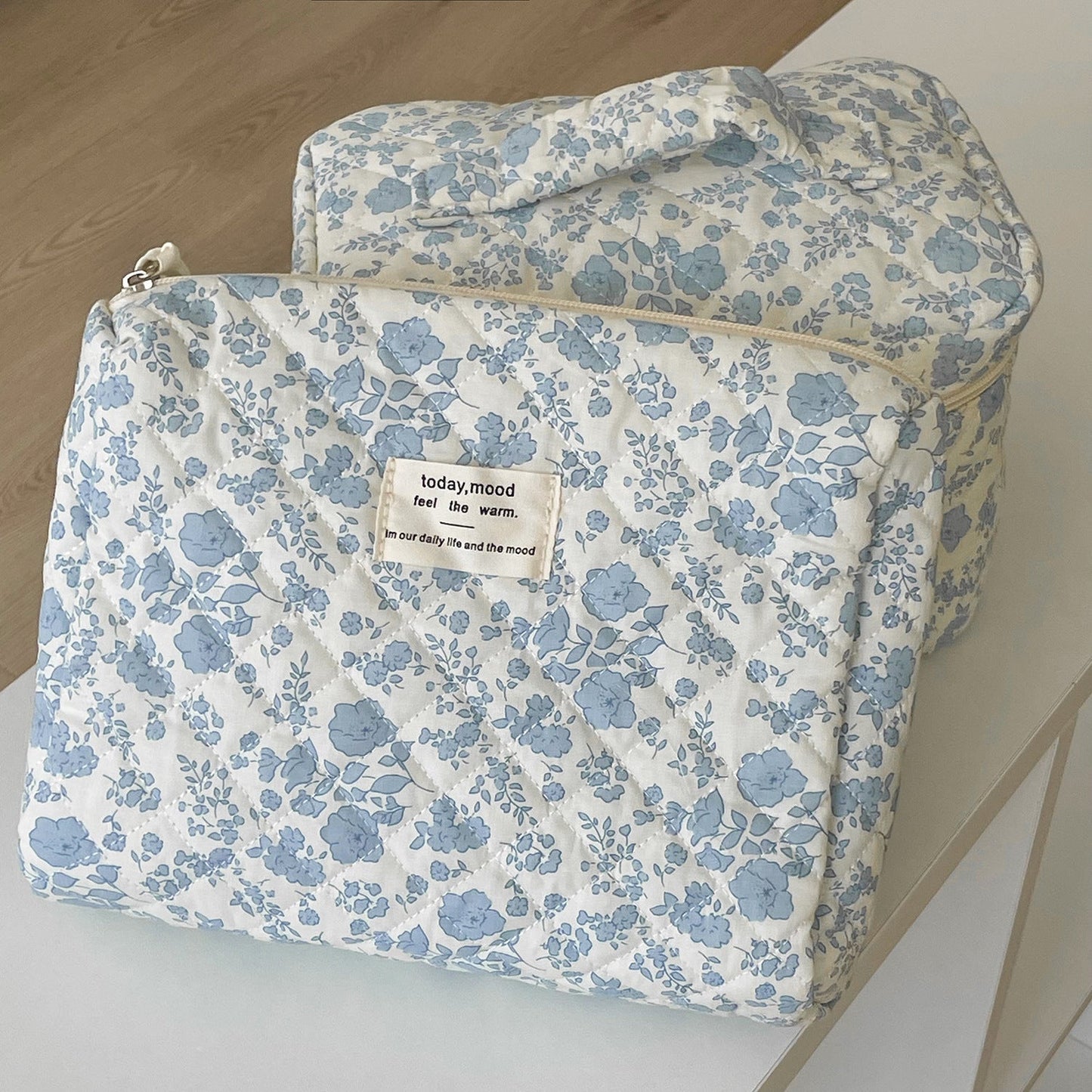 Blue Flower Simple Large Capacity Make Up Bag