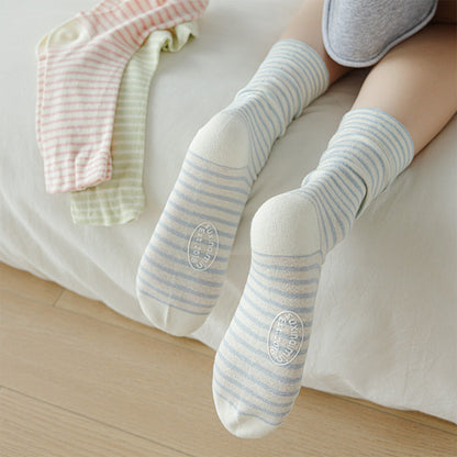 Minimalist Stripe Breathable Mid-Calf Socks
