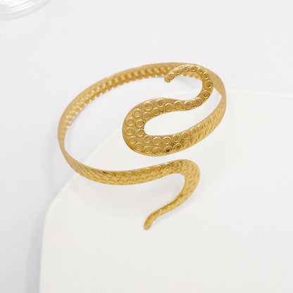 Serpentine Geometry Arm Cuff