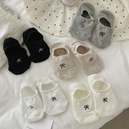 Bow Embroidered Ribbed Ankle Socks