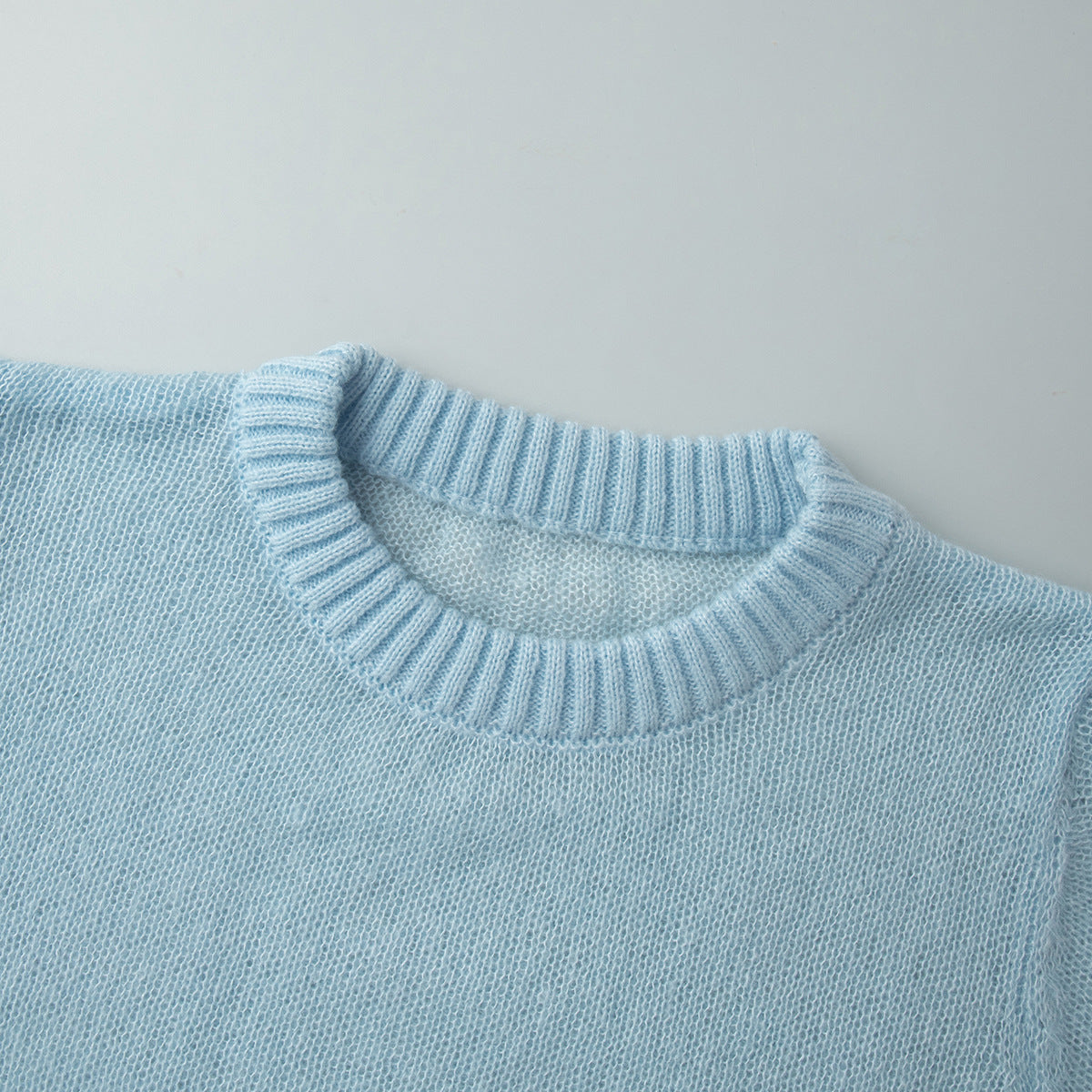 Minimalist Round Neck Long Sleeve Knit Top