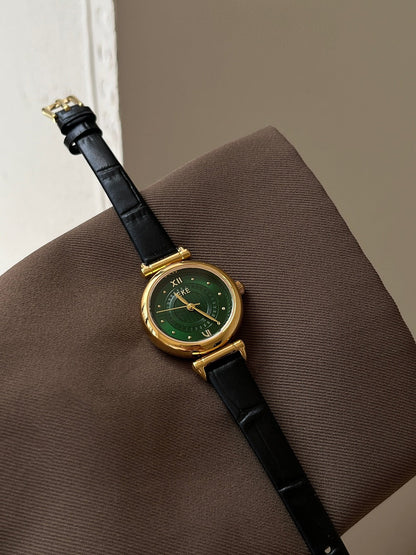 Luxury Round Leather Strap Quartz Watch