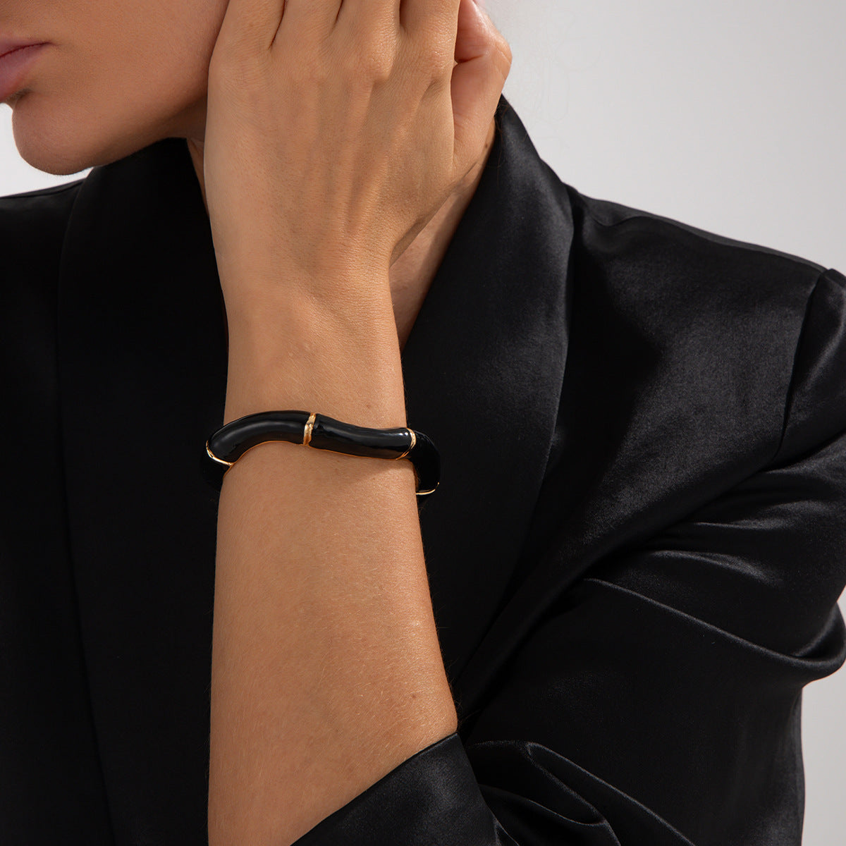 Vintage Enamel Open Wavy Bamboo Bracelets