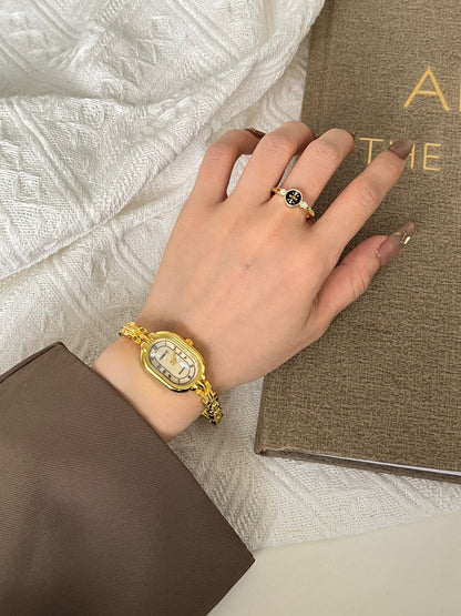Vintage Gold Oval Bracelet Quartz Watch