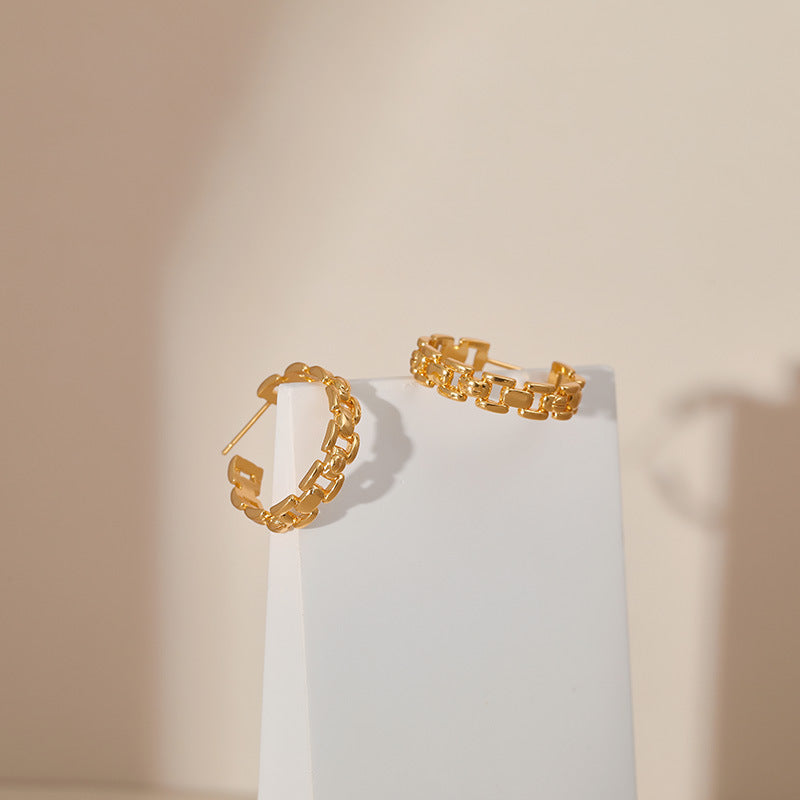 Elegant Hellow Out Simple Stud Earrings