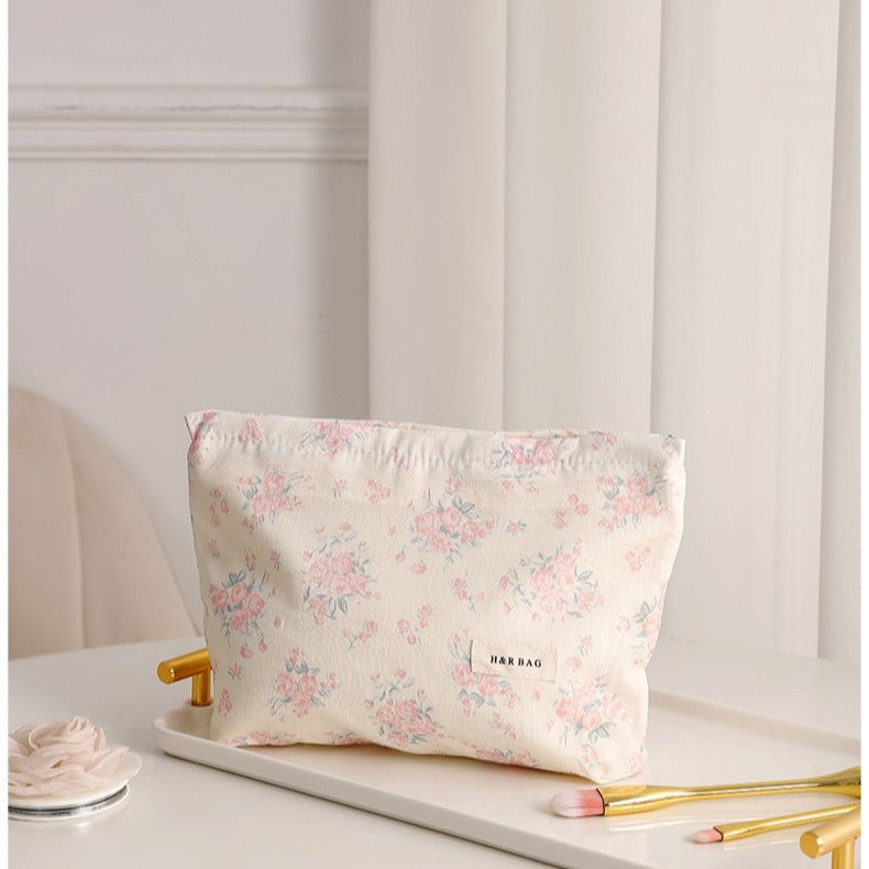 Floral Print Sweet Simple Cosmetic Bag