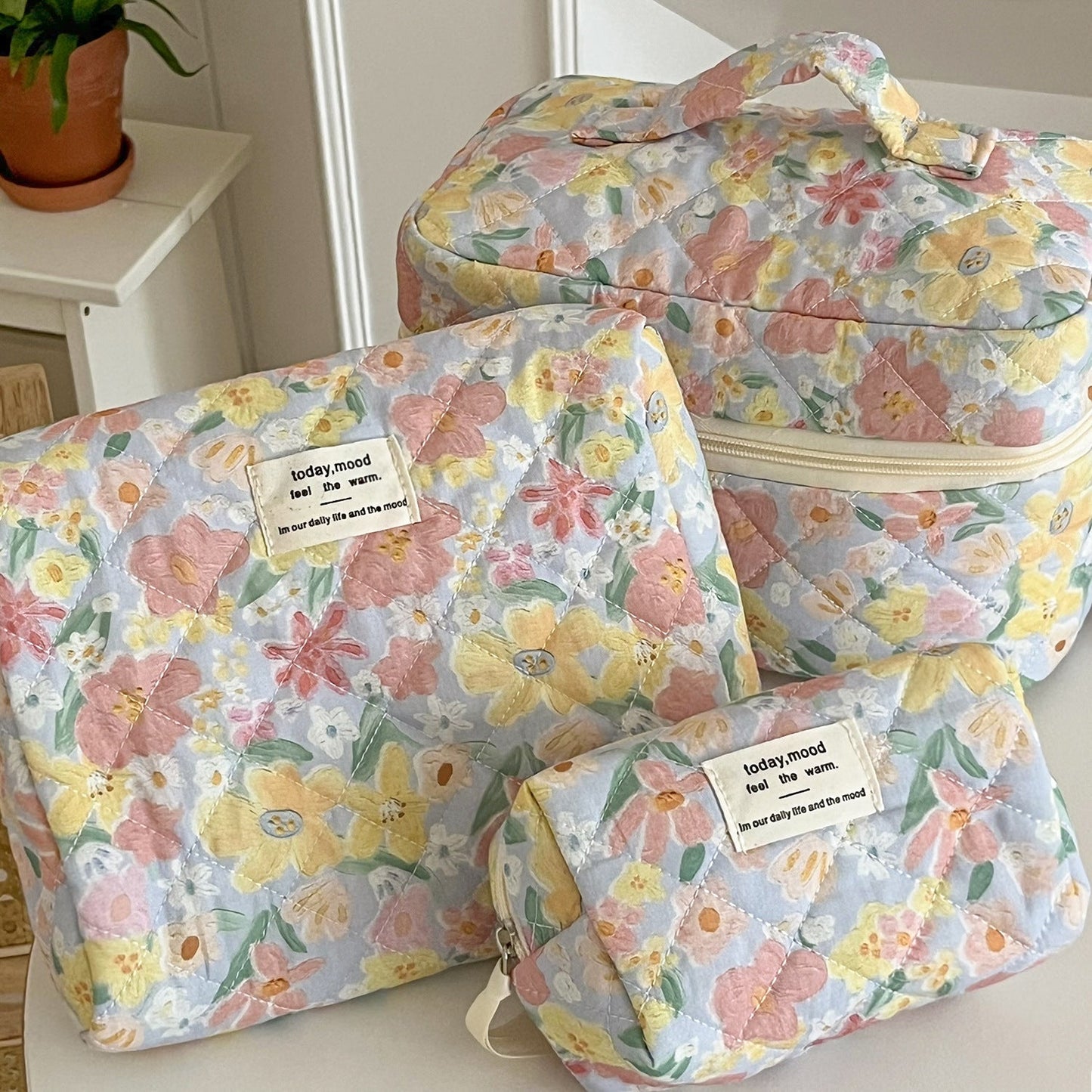 Cute Flower Print Make Up Bag