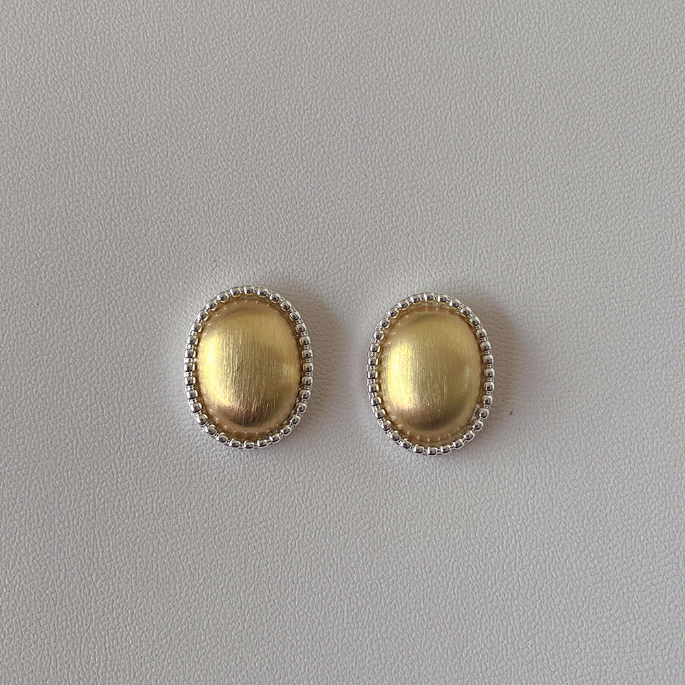Oval Vintage Matta Simple Stud Earrings