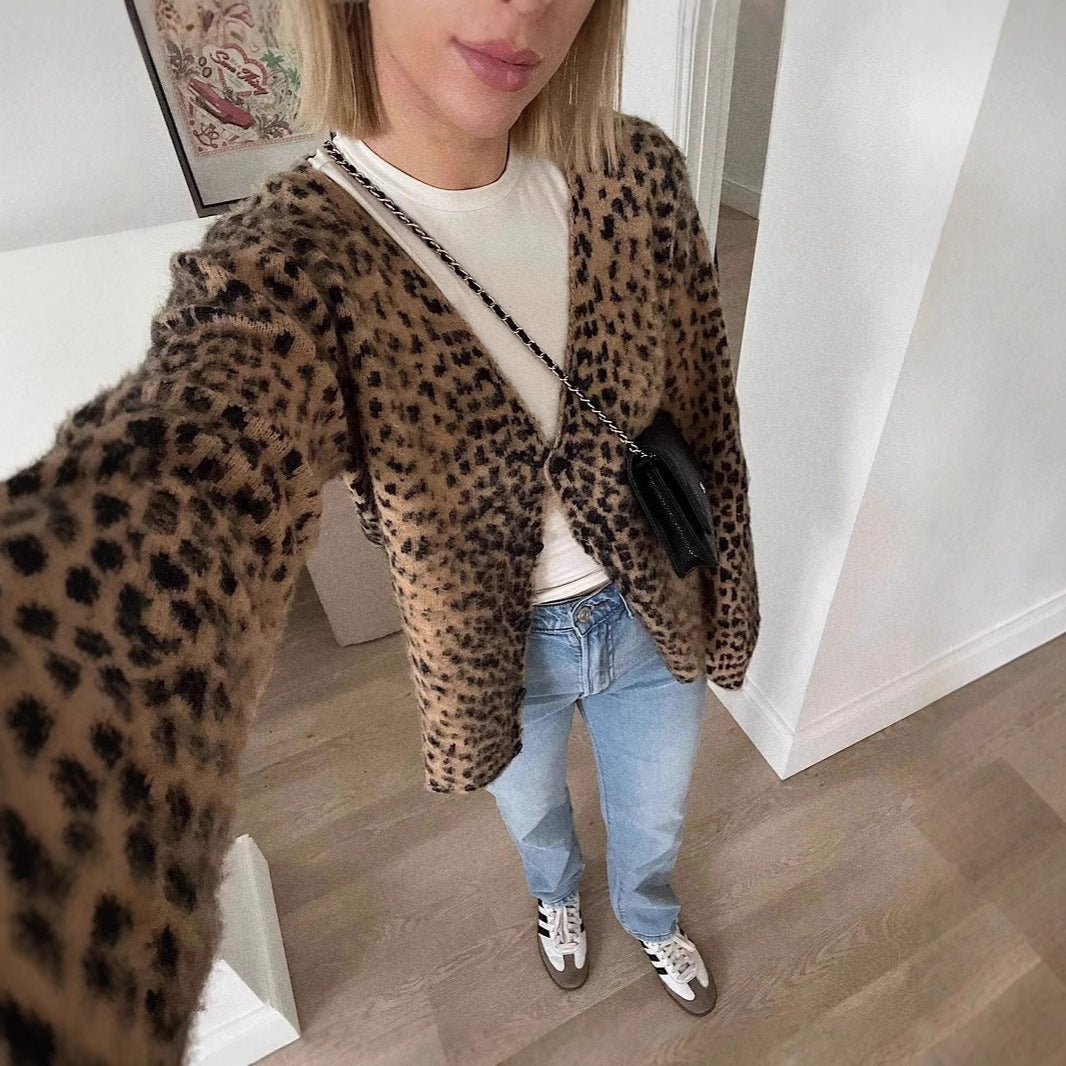 Vintage Leopard Print V-Neck Long Sleeve Sweater