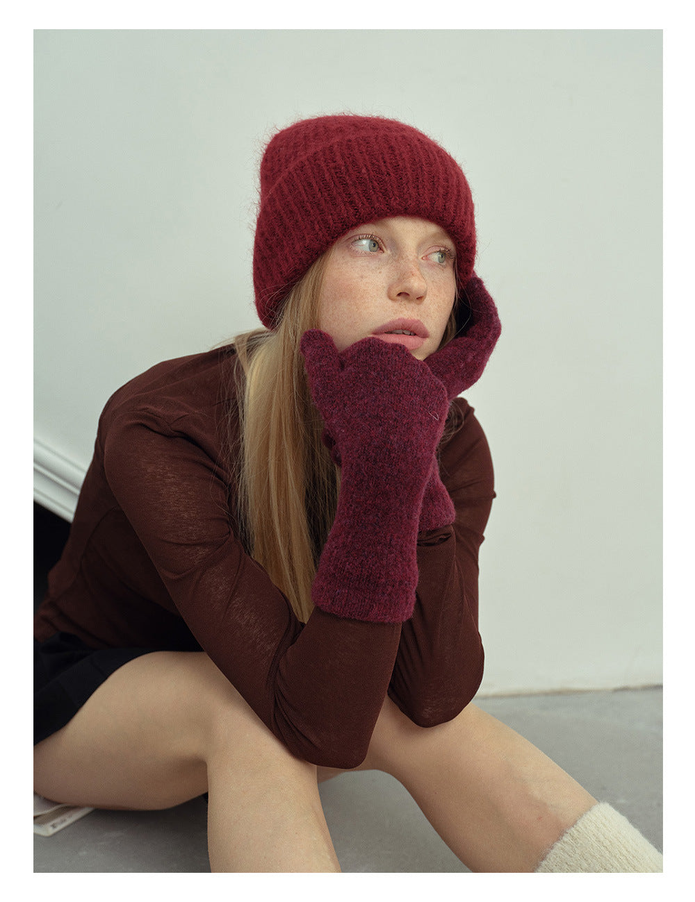 Solid Color Cute Plushed Knit Gloves