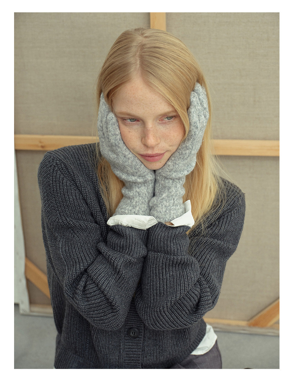 Solid Color Cute Plushed Knit Gloves