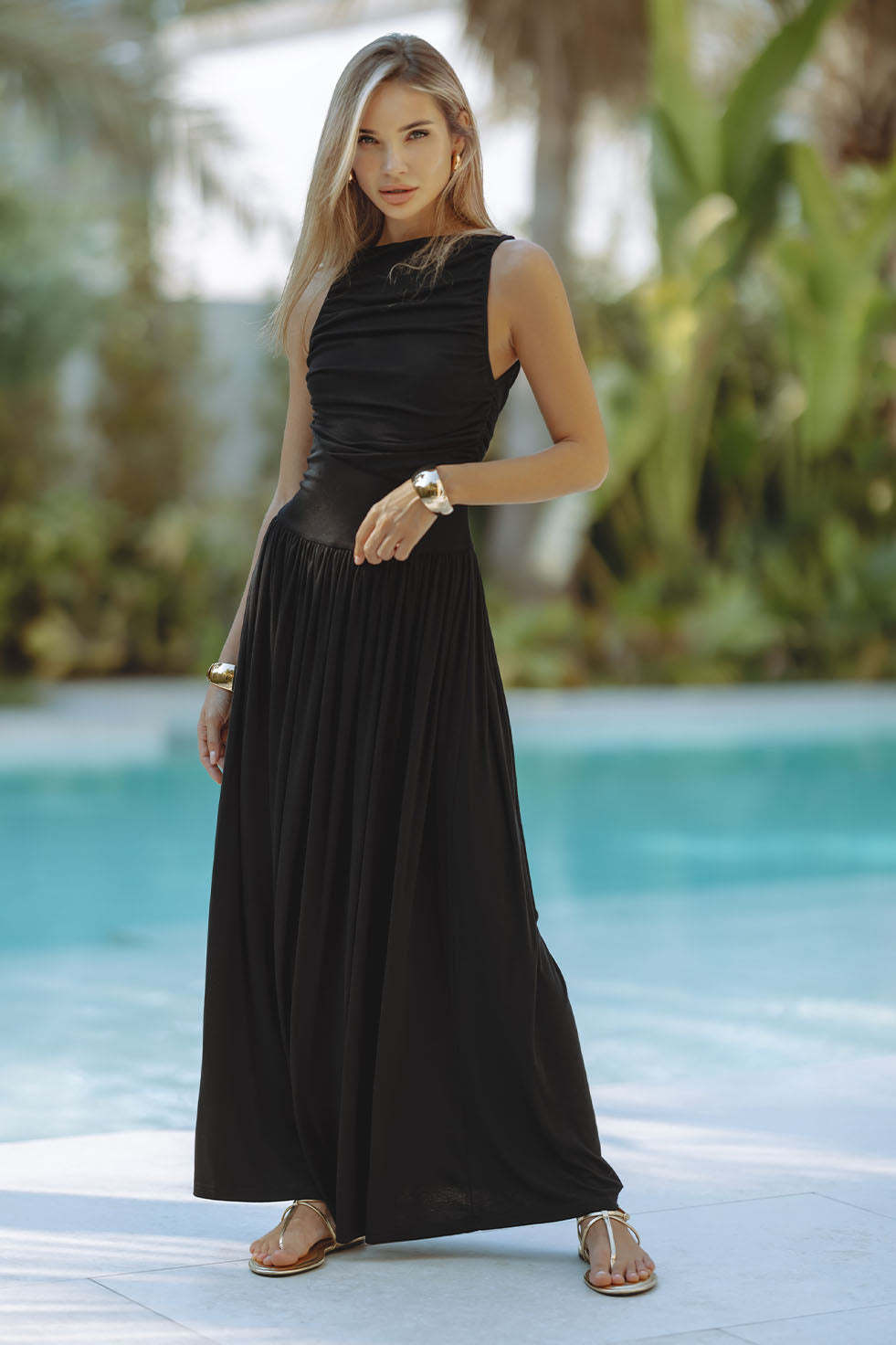Slim Sleeveless Solid Color Maxi Dress