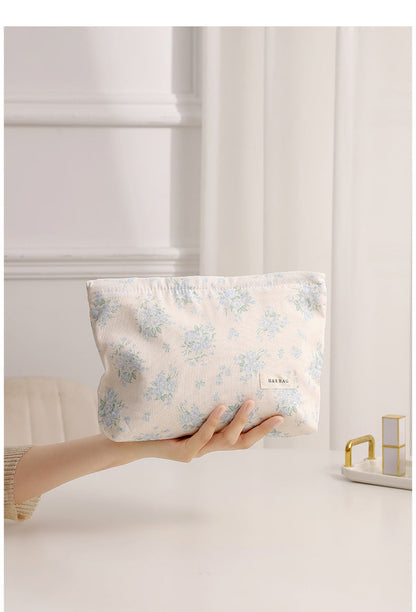 Floral Print Sweet Simple Cosmetic Bag