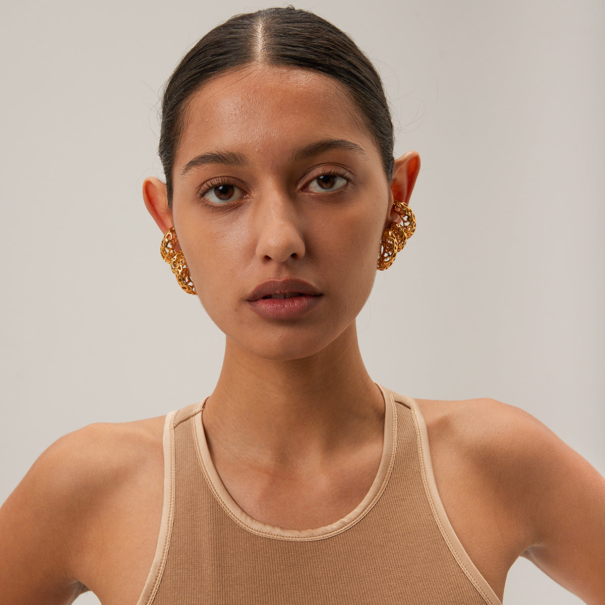 Hollow Out C-Shaped Simple Stud Earrings