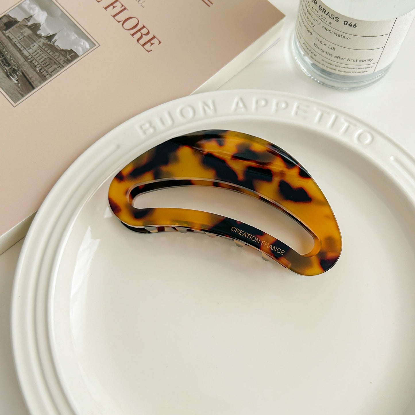 2+Hellow Out Oval Simple Hair Clips