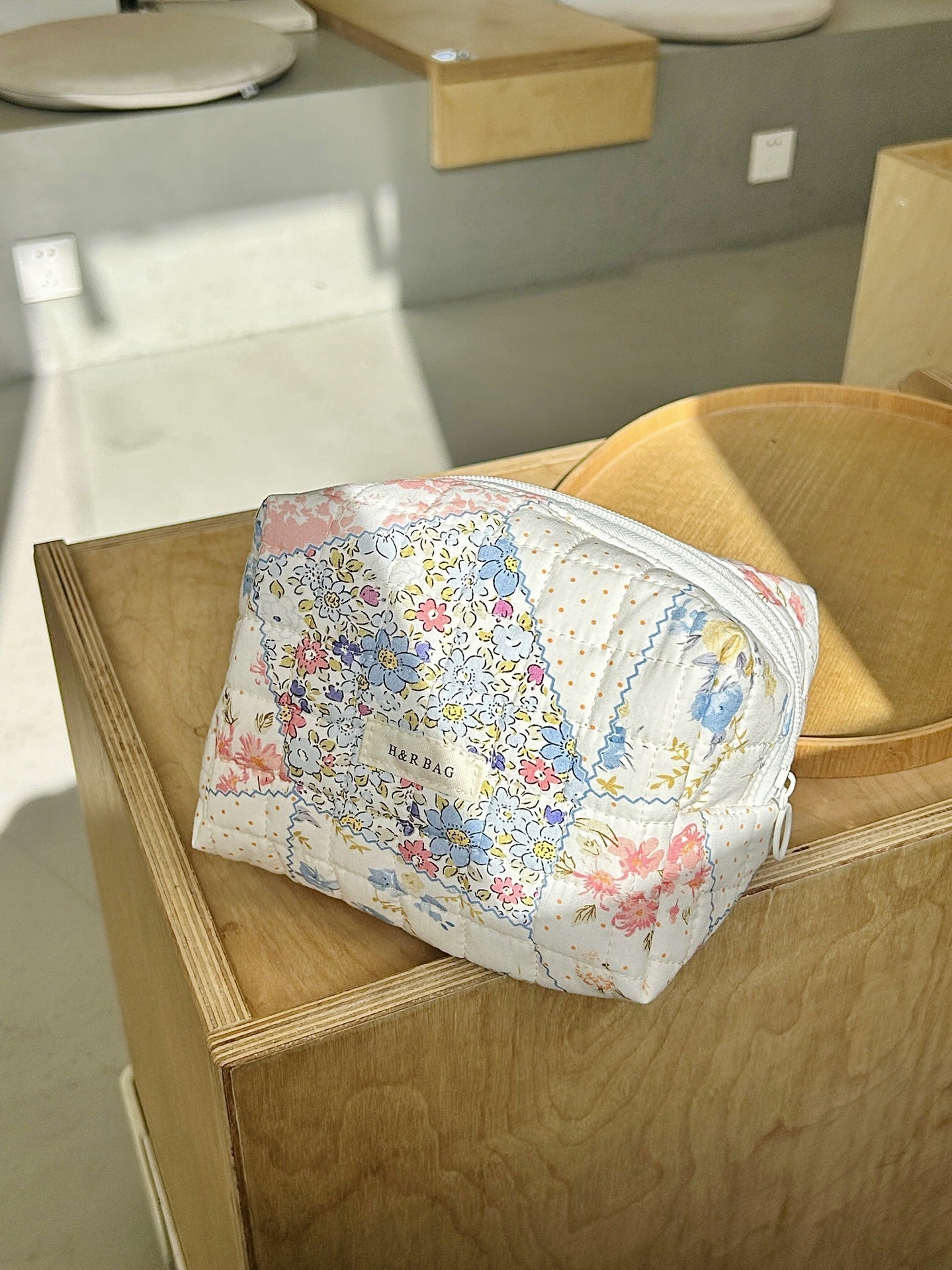 Floral Print Plaid Portable Cosmetic Bag